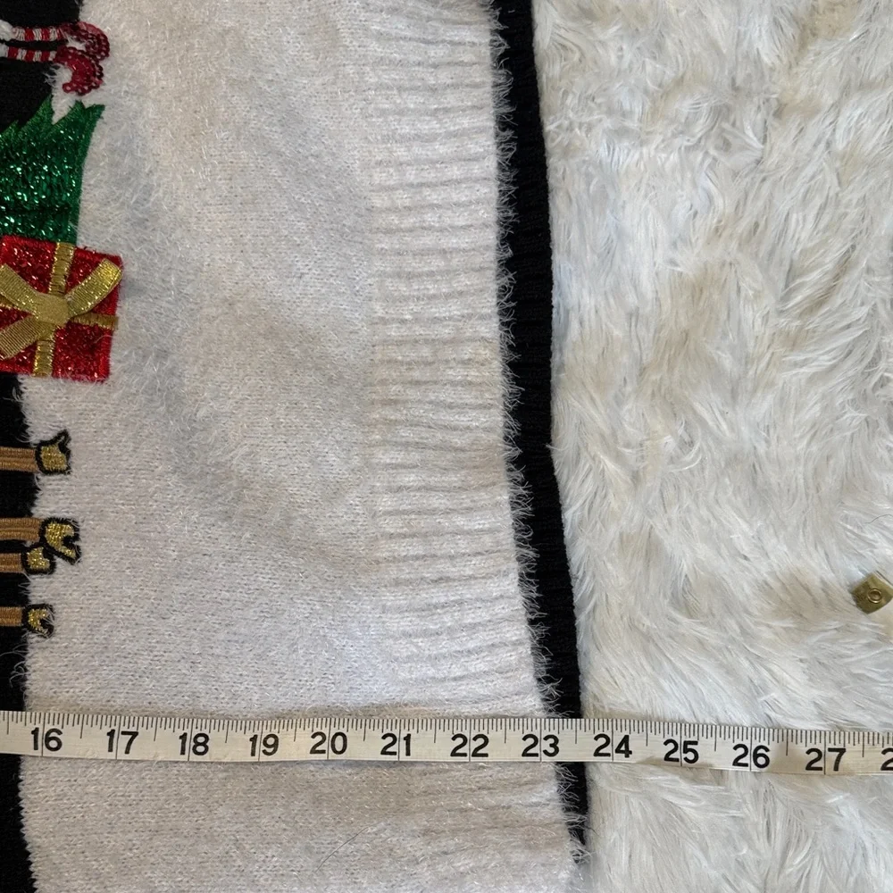 Holiday Time Llama Sweater - Black, Green, Red, White - Picture 8 of 8